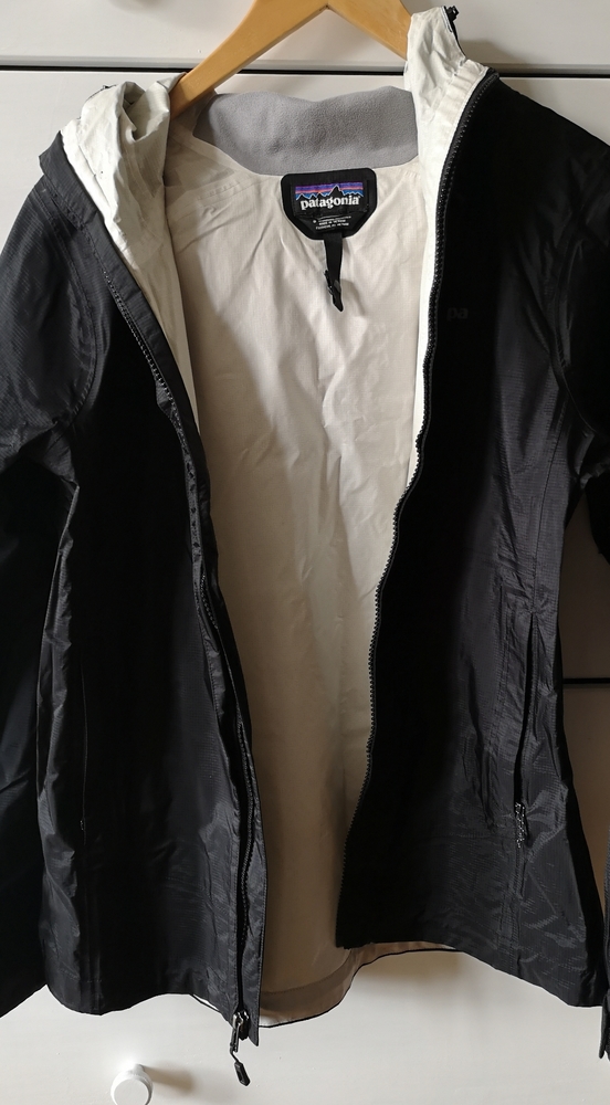 Black Patagonia Torrentshell